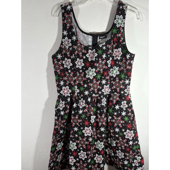 RetroLicous Women’s XL Christmas Dress Black Cotton Midi Red, Gr & Wh Snowflakes - Picture 1 of 9